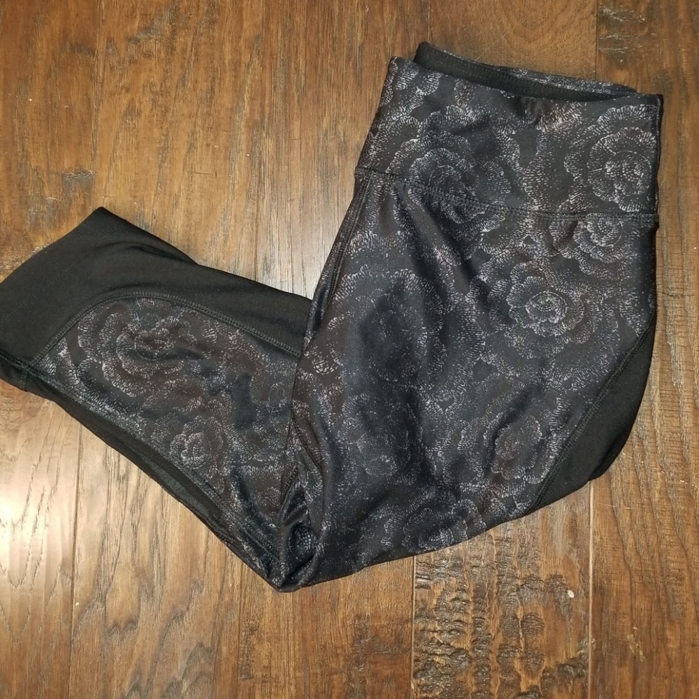 Maurices inMotion Workout Capris